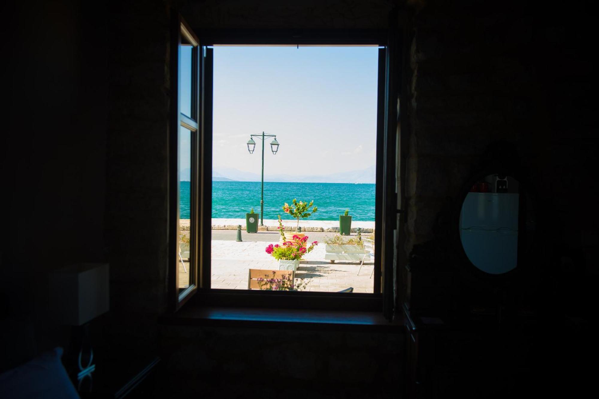 Seafront Stone Suites Vonitsa Dış mekan fotoğraf