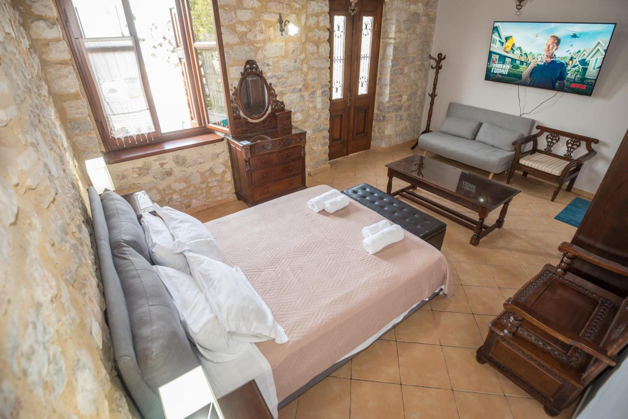 Seafront Stone Suites Vonitsa Dış mekan fotoğraf